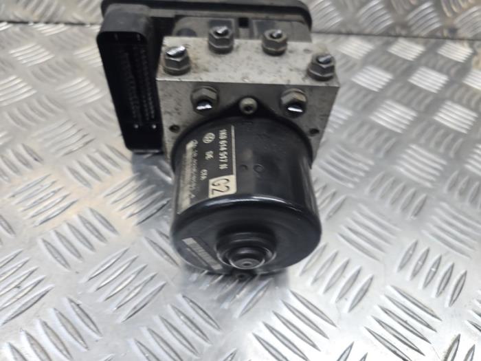 Begagnade ABS-pump Volkswagen Golf V (1K1) 2.0 TFSI GTI 16V Pris € 138,00 Marginaltabell erbjuds av autodemontage denollen