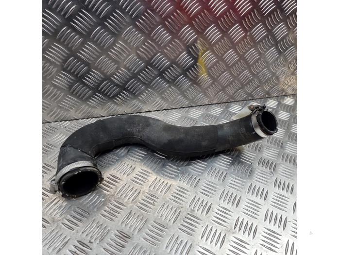 Gebrauchte Intercooler Schlauch Audi A4 (B8) 1.8 TFSI 16V Preis € 19,95 Margenregelung angeboten von autodemontage denollen