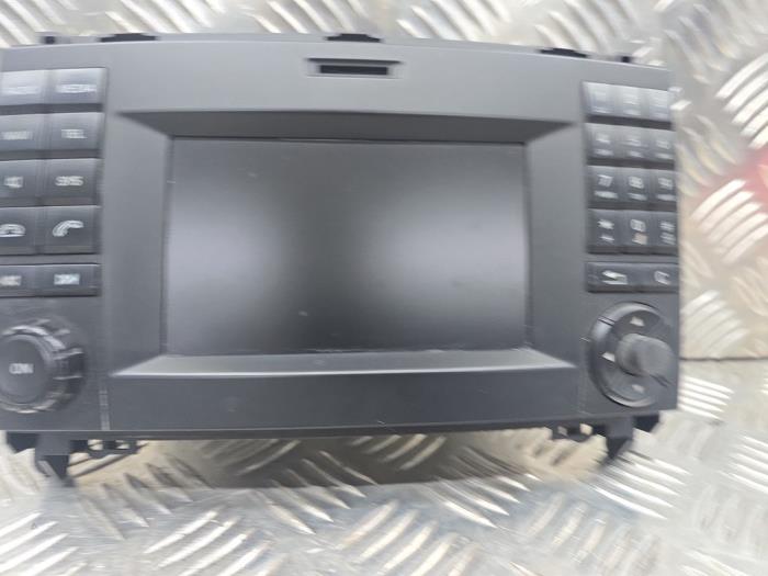 Begagnade Radio Mercedes Vito (447.6) 1.6 109 CDI 16V Pris € 200,00 Marginaltabell erbjuds av autodemontage denollen