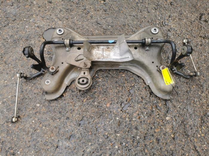 Used Subframe Opel Vivaro B 1.6 CDTI Biturbo 125 Price € 90,75 Inclusive VAT offered by autodemontage denollen