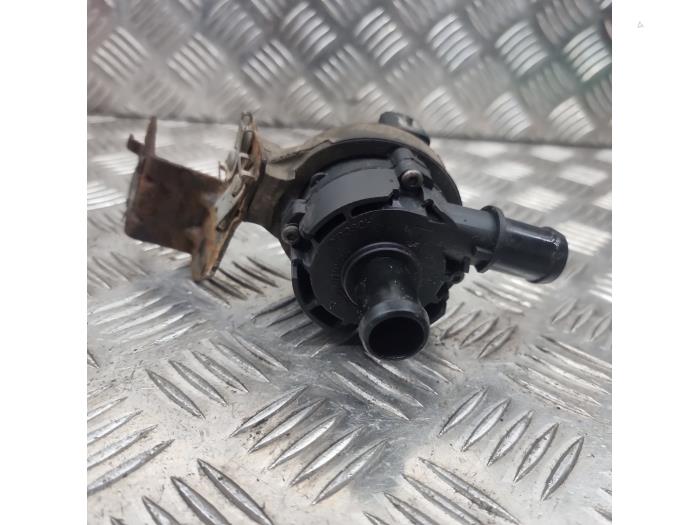 Usagé Pompe à eau Renault Master III (JV) 2.3 Energy dCi 165 16V Prix € 36,24 Prix TTC proposé par autodemontage denollen