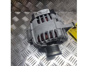 Dynamo från en Opel Astra J (PC6/PD6/PE6/PF6) 2.0 CDTI 16V 160 Ecotec 2015
