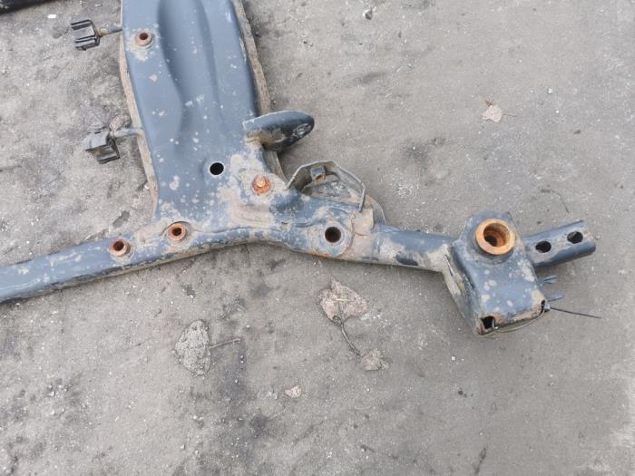 Underram från en MINI Mini One/Cooper (R50) 1.6 16V Cooper 2003