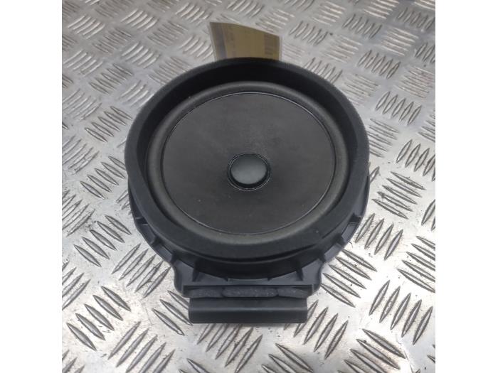 Używane Glosnik Opel Astra J (PC6/PD6/PE6/PF6) 2.0 CDTI 16V 160 Ecotec Cena € 15,00 Procedura marży oferowane przez autodemontage denollen