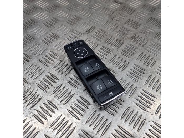 Usados Interruptor de ventanilla eléctrica Mercedes A (W176) 2.0 A-250 Turbo 16V Precio € 49,95 Norma de margen ofrecido por autodemontage denollen