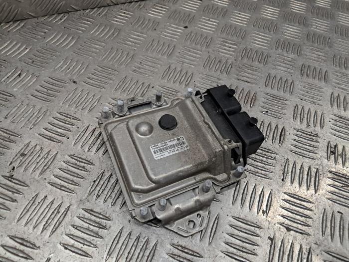 Używane Komputer sterowania silnika Nissan Pixo (D31S) 1.0 12V Cena € 70,00 Procedura marży oferowane przez autodemontage denollen