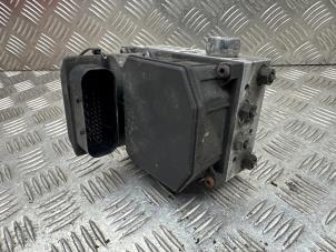 ABS-pump från en Jaguar X-type 2.1 V6 24V 2004