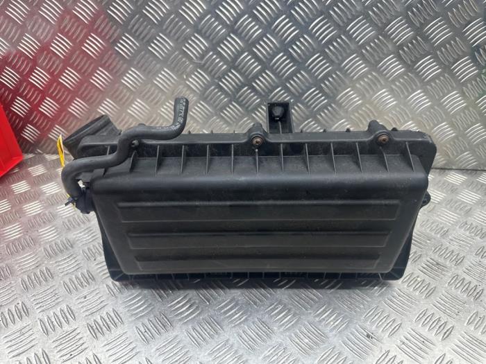 Begagnade Luftfilterhus Seat Ibiza IV (6J5) 1.4 16V Pris € 29,95 Marginaltabell erbjuds av autodemontage denollen