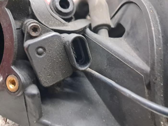Insugsrör från en MINI Mini One/Cooper (R50) 1.6 16V Cooper 2003