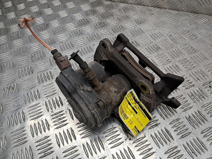 Gebrauchte Bremszange rechts hinten Audi A4 (B8) 1.8 TFSI 16V Preis € 75,00 Margenregelung angeboten von autodemontage denollen