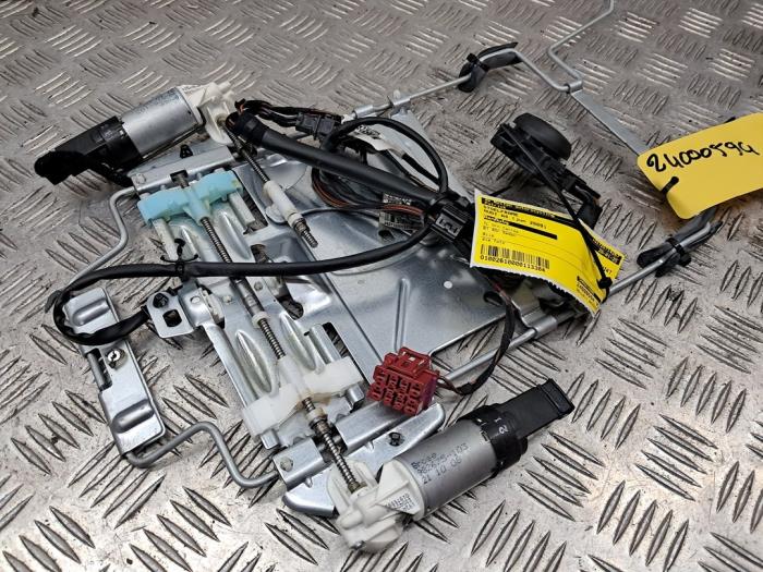 Begagnade Sätesram Audi A4 (B8) 1.8 TFSI 16V Pris € 75,00 Marginaltabell erbjuds av autodemontage denollen