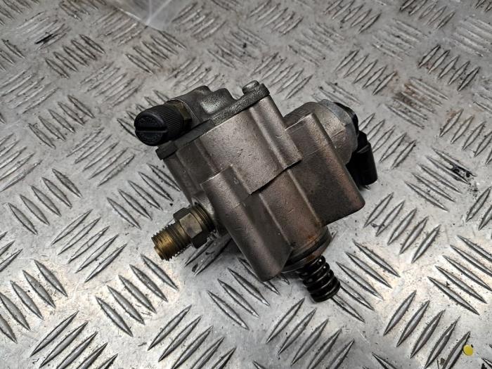 Begagnade Högtryckspump Audi A4 (B7) 2.0 TFSI 20V Pris € 210,00 Marginaltabell erbjuds av autodemontage denollen