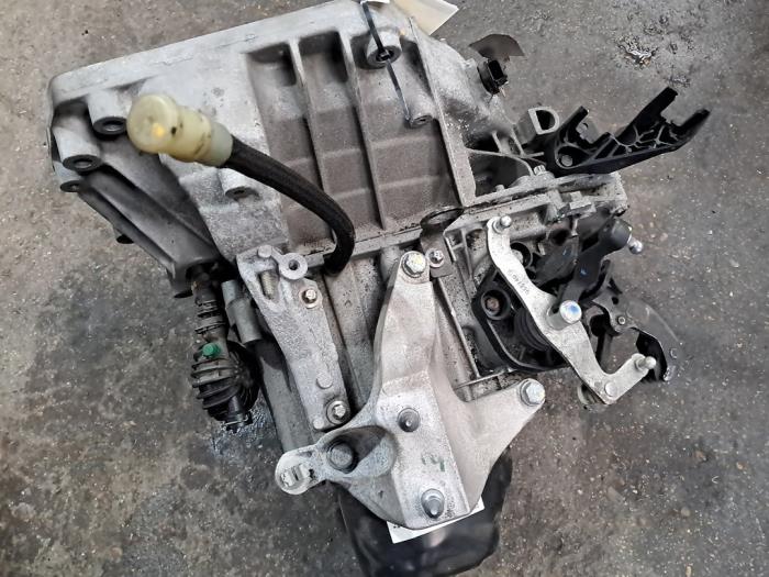 Getriebe van een Dacia Sandero II 0.9 TCE 12V 2018