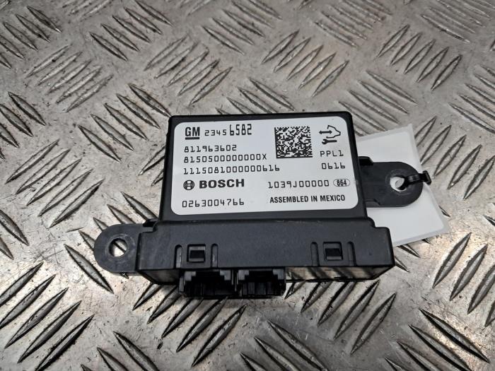 Usados Módulo PDC Opel Adam 1.0 Ecotec 12V SIDI Turbo Precio € 39,95 Norma de margen ofrecido por autodemontage denollen