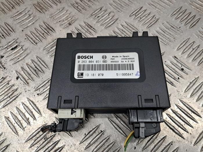 Begagnade PDC-modul Opel Astra H SW (L35) 1.9 CDTi 100 Pris € 24,95 Marginaltabell erbjuds av autodemontage denollen