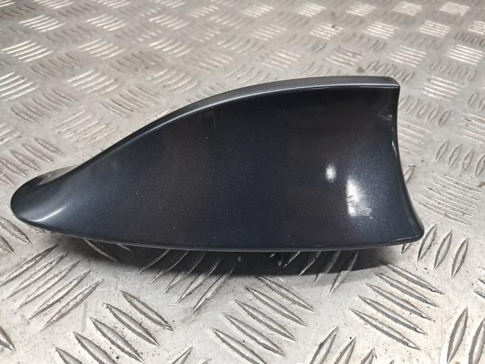 Używane Antena BMW 7 serie (F01/02/03/04) 740d 24V Cena € 59,95 Procedura marży oferowane przez autodemontage denollen