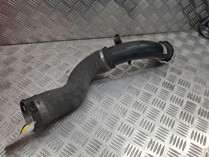 Usagé Tube intercooler BMW 1 serie (F20) 116i 1.6 16V Prix € 24,95 Règlement à la marge proposé par autodemontage denollen