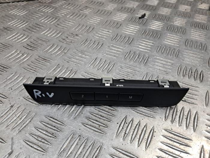 Używane Przelacznik BMW 7 serie (F01/02/03/04) 740d 24V Cena na żądanie oferowane przez autodemontage denollen