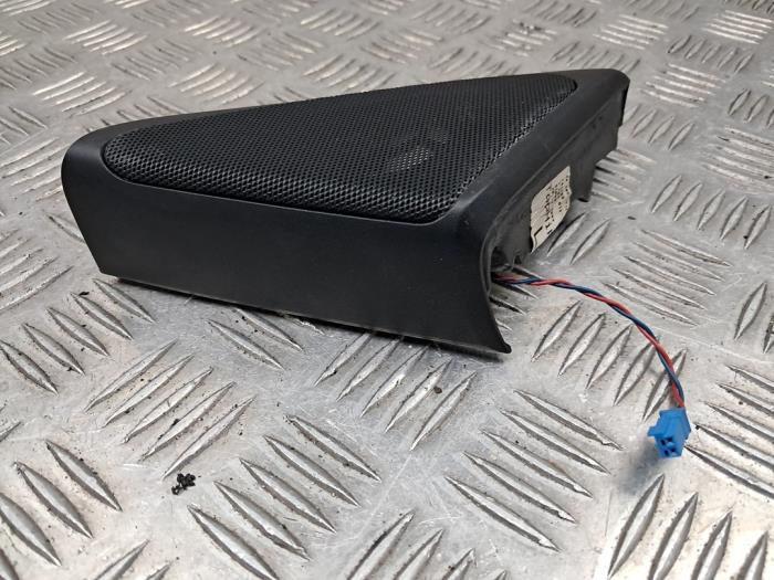 Begagnade Diskanthögtalare BMW 7 serie (F01/02/03/04) 740d 24V Pris € 25,00 Marginaltabell erbjuds av autodemontage denollen