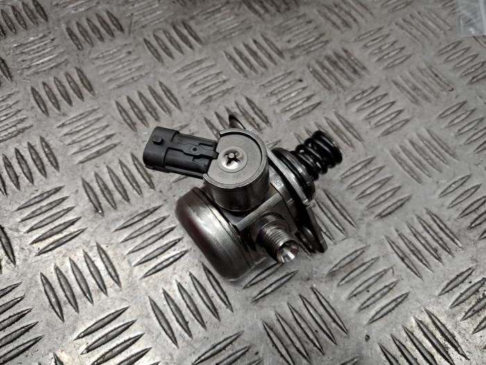 Begagnade Högtryckspump Ford Fiesta 6 (JA8) 1.6 ST 16V Pris på förfrågan erbjuds av autodemontage denollen