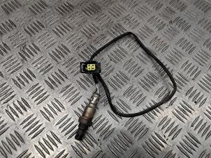 Lambda probe from a Mercedes-Benz SLK (R172) 3.5 350 V6 24V BlueEFFICIENCY 2013