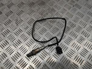 Lambda probe from a Mercedes-Benz SLK (R172) 3.5 350 V6 24V BlueEFFICIENCY 2013