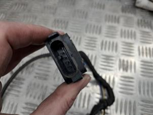 Lambda probe from a Land Rover Discovery V (LR) 2.0 Td4 16V 2018