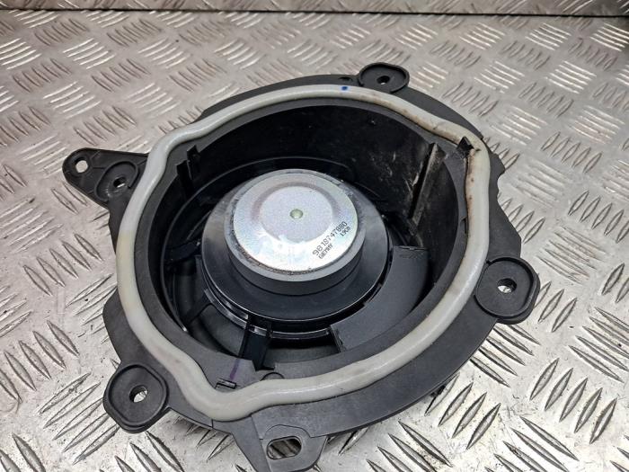 Używane Glosnik Peugeot 208 II (UB/UH/UP) 1.2 Vti 12V PureTech 100 Cena € 15,00 Procedura marży oferowane przez autodemontage denollen