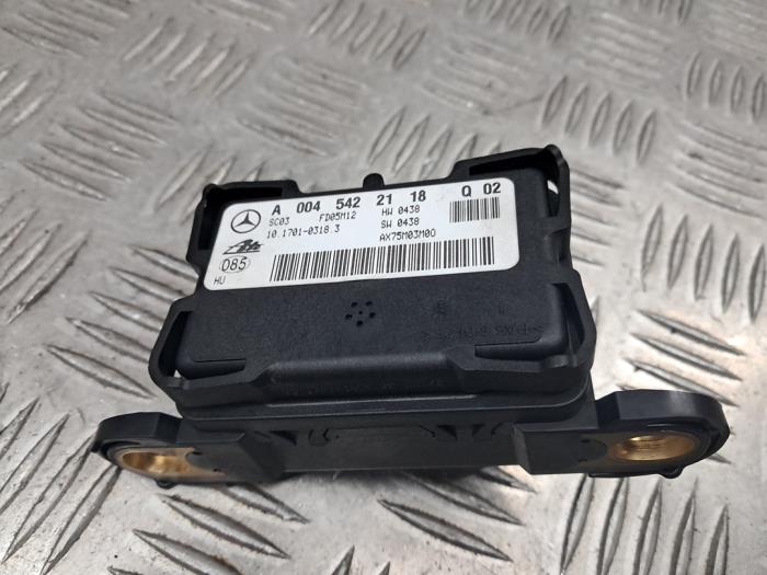 Begagnade Esp Duo-sensor Mercedes CL (216) 5.5 CL-550 V8 32V Pris € 40,00 Marginaltabell erbjuds av autodemontage denollen