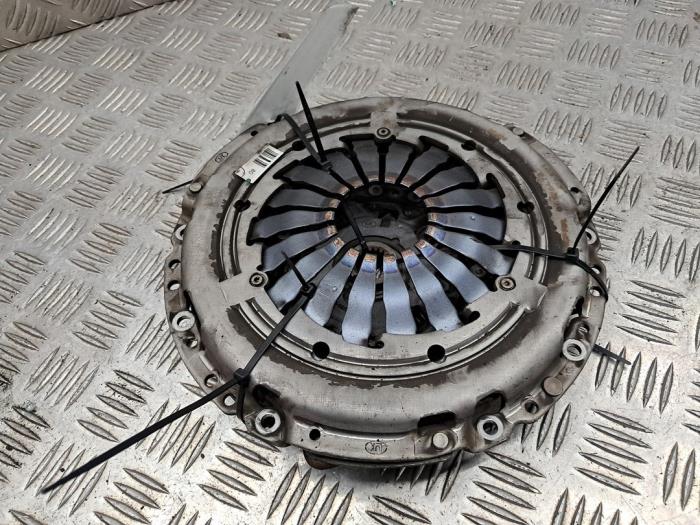 Used Clutch kit (complete) Jeep Compass II (MP) 1.4 Multi Air2 16V Price on request offered by autodemontage denollen