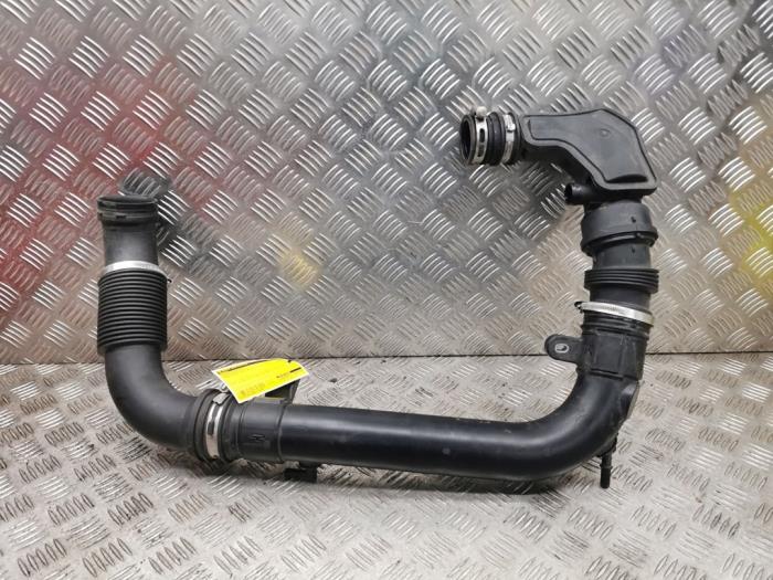Gebrauchte Intercooler Rohr Ford Focus 3 Preis € 48,00 Margenregelung angeboten von autodemontage denollen