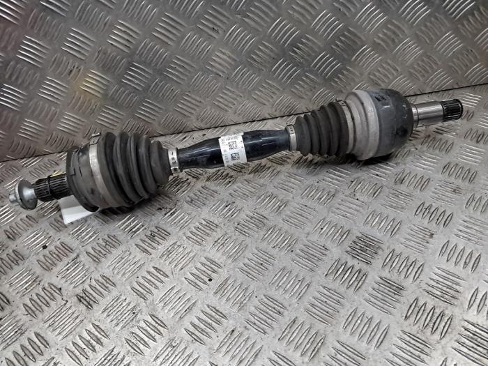 Gebrauchte Antriebswelle links vorne Mercedes A (W176) 1.6 A-160 16V Preis € 199,95 Margenregelung angeboten von autodemontage denollen