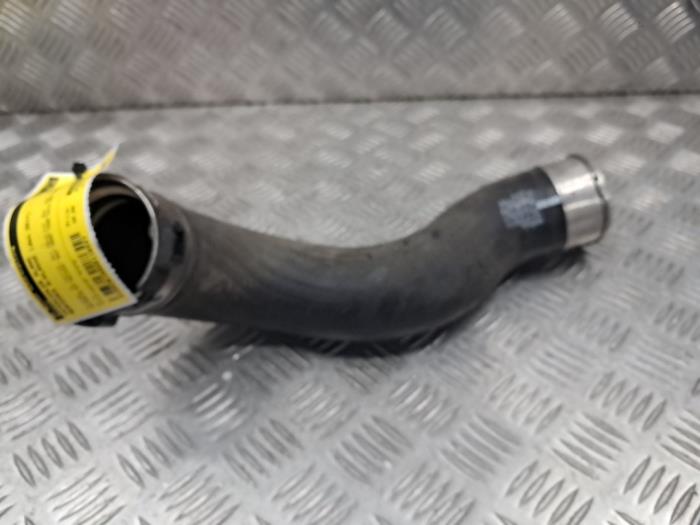 Gebrauchte Intercooler Schlauch Mercedes A (W176) 1.6 A-160 16V Preis € 30,00 Margenregelung angeboten von autodemontage denollen