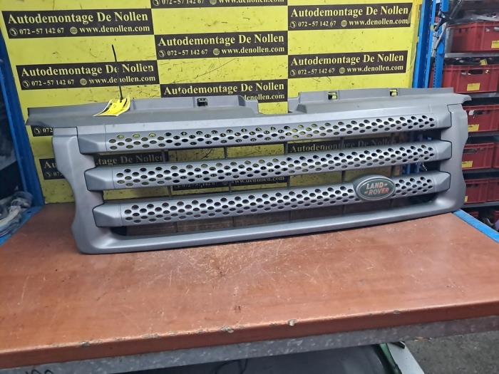 Używane Grill Landrover Range Rover III (LM) 3.6 TDV8 32V Cena € 50,00 Procedura marży oferowane przez autodemontage denollen