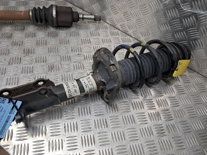 Kia Rio Front shock absorbers, right stock | ProxyParts.com