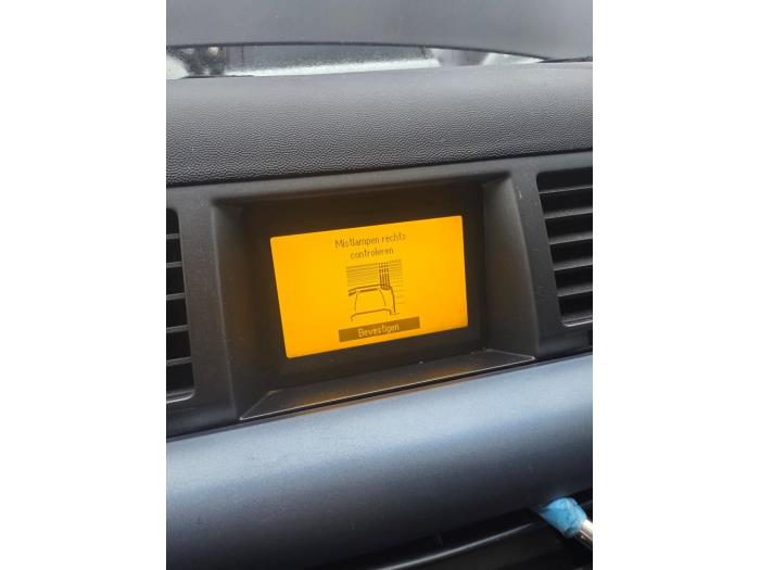 Begagnade Innerdisplay Opel Vectra C GTS 2.2 DIG 16V Pris € 40,00 Marginaltabell erbjuds av autodemontage denollen
