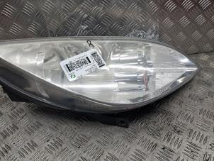 Gebrauchte Scheinwerfer rechts Mitsubishi Colt (Z2/Z3) 1.3 16V Preis € 50,00 Margenregelung angeboten von de Nollen autorecycling