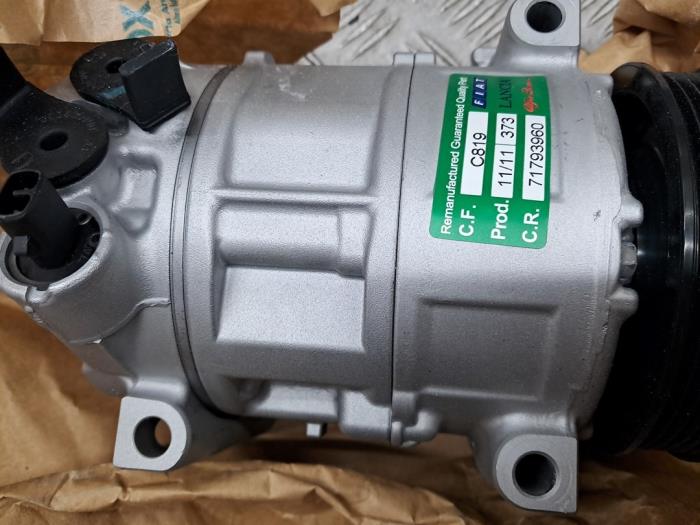 Usagé Compresseur de clim Alfa Romeo 159 (939AX) 1.8 MPI 16V Prix € 125,00 Règlement à la marge proposé par autodemontage denollen