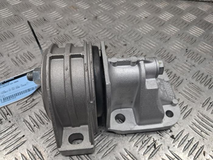Used Engine mount Fiat Ducato (243/244/245/247) 2.3 JTD 16V 11 Price € 37,51 Inclusive VAT offered by autodemontage denollen