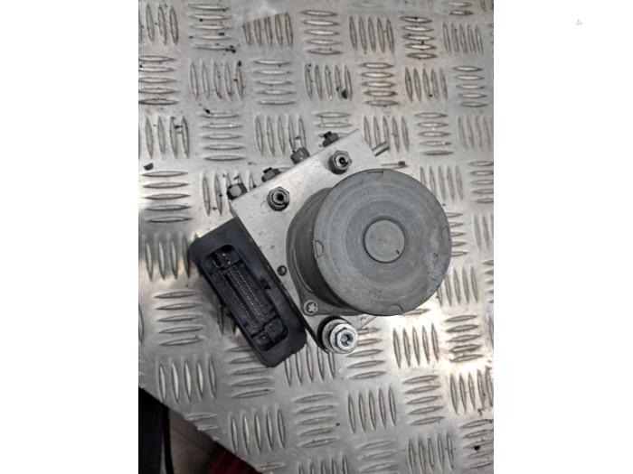 Gebrauchte ABS Pumpe Fiat Ducato (250) 2.3 D 130 Multijet Minibus Extralongo Preis € 180,00 Margenregelung angeboten von autodemontage denollen