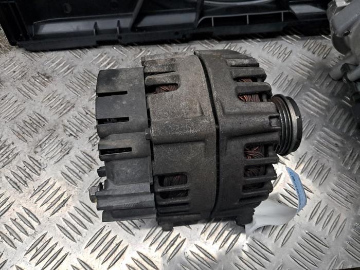 Begagnade Dynamo Volkswagen Touareg (7PA/PH) 3.0 TDI V6 24V BlueMotion Technology SCR Pris € 195,00 Marginaltabell erbjuds av autodemontage denollen
