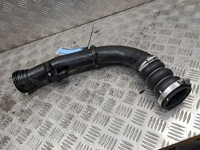 Gebrauchte Intercooler Rohr Landrover Discovery Sport (LC) 2.0 P200 MHEV 16V AWD Preis € 75,00 Margenregelung angeboten von autodemontage denollen