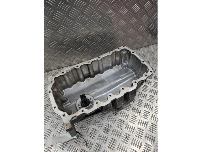 Gebrauchte Ölwanne Volkswagen Caddy Combi IV 1.6 TDI 16V Preis € 60,50 Mit Mehrwertsteuer angeboten von autodemontage denollen