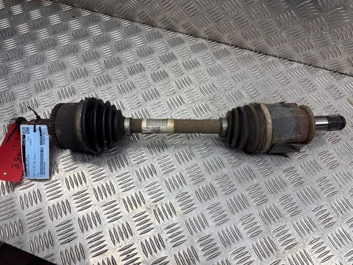 Gebrauchte Antriebswelle links vorne Landrover Discovery IV (LAS) 3.0 TD V6 24V Preis € 150,00 Margenregelung angeboten von autodemontage denollen