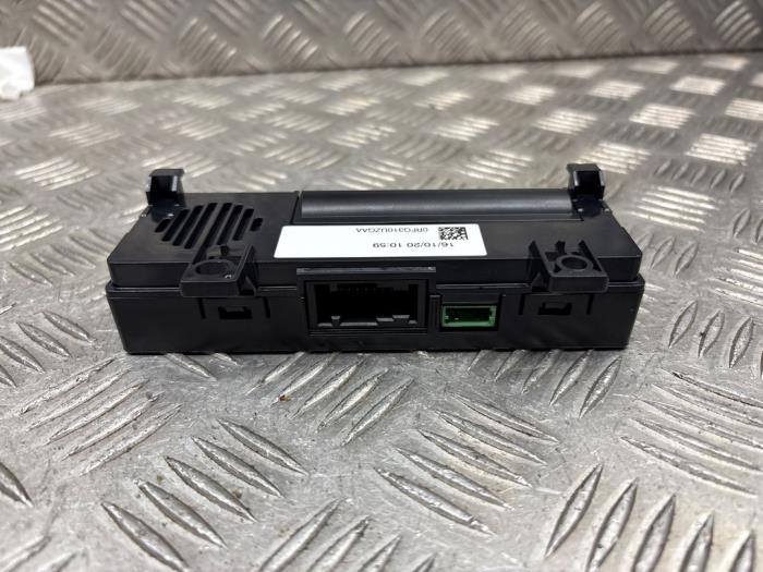 Begagnade Bluetooth-modul Peugeot 208 II (UB/UH/UP) 1.5 BlueHDi 100 Pris € 50,00 Marginaltabell erbjuds av autodemontage denollen