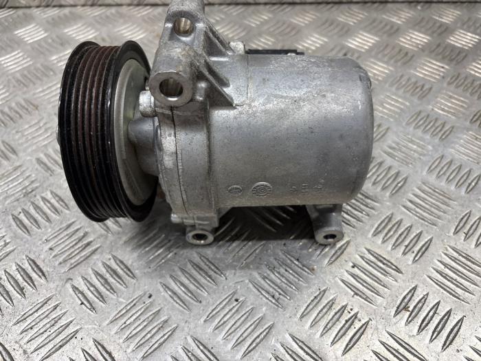Usagé Compresseur de clim Peugeot 2008 (CU) 1.2 Vti 12V PureTech Prix € 200,00 Règlement à la marge proposé par autodemontage denollen
