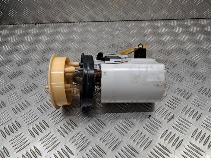Usagé Pompe à carburant Volkswagen Polo V (6R) 1.4 TDI DPF BlueMotion technology Prix € 50,00 Règlement à la marge proposé par autodemontage denollen