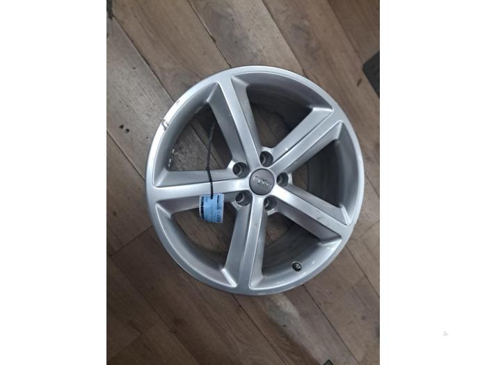 Begagnade Sporthjulsuppsättning Audi A4 (B7) 2.0 TFSI 20V Pris € 400,00 Marginaltabell erbjuds av autodemontage denollen