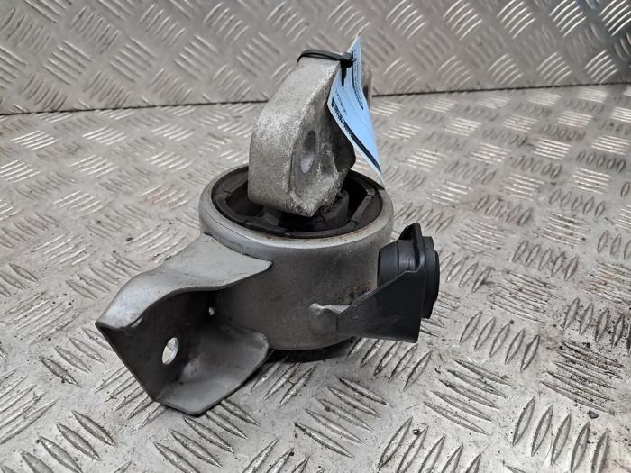 Usagé Support moteur Opel Corsa E 1.3 CDTi 16V ecoFLEX Prix € 35,00 Règlement à la marge proposé par autodemontage denollen