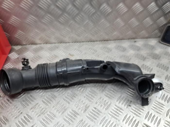 Gebrauchte Intercooler Rohr Peugeot 208 II (UB/UH/UP) 1.2 Vti 12V PureTech 100 Preis € 24,95 Margenregelung angeboten von autodemontage denollen